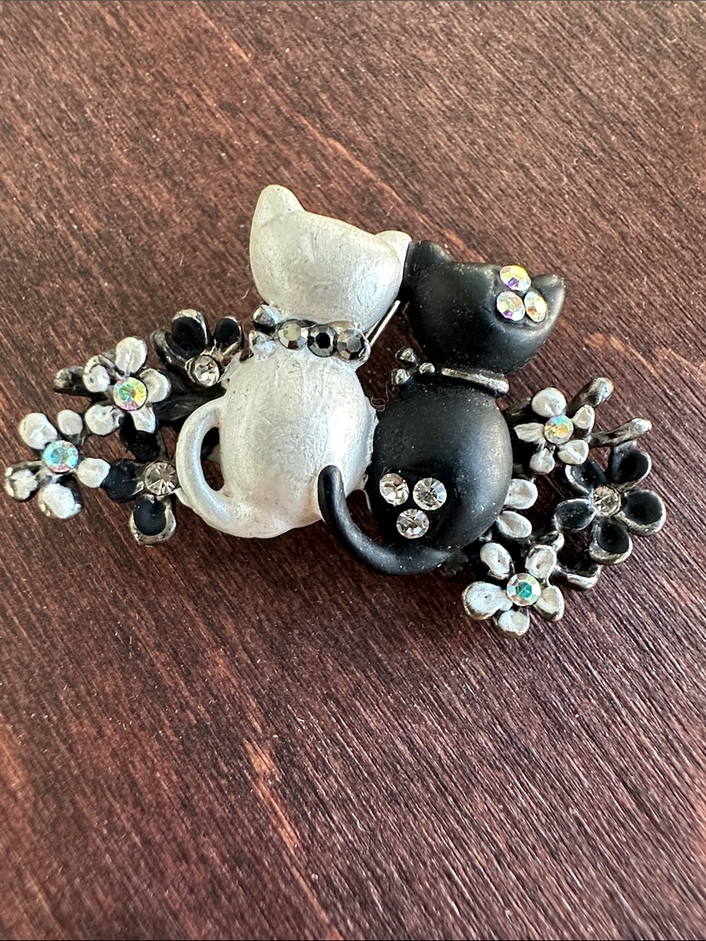 Cat Couple Floral Rhinestone Brooch - Black & Silver